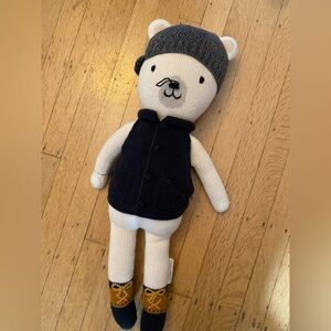 Cuddle + Kind polar bear